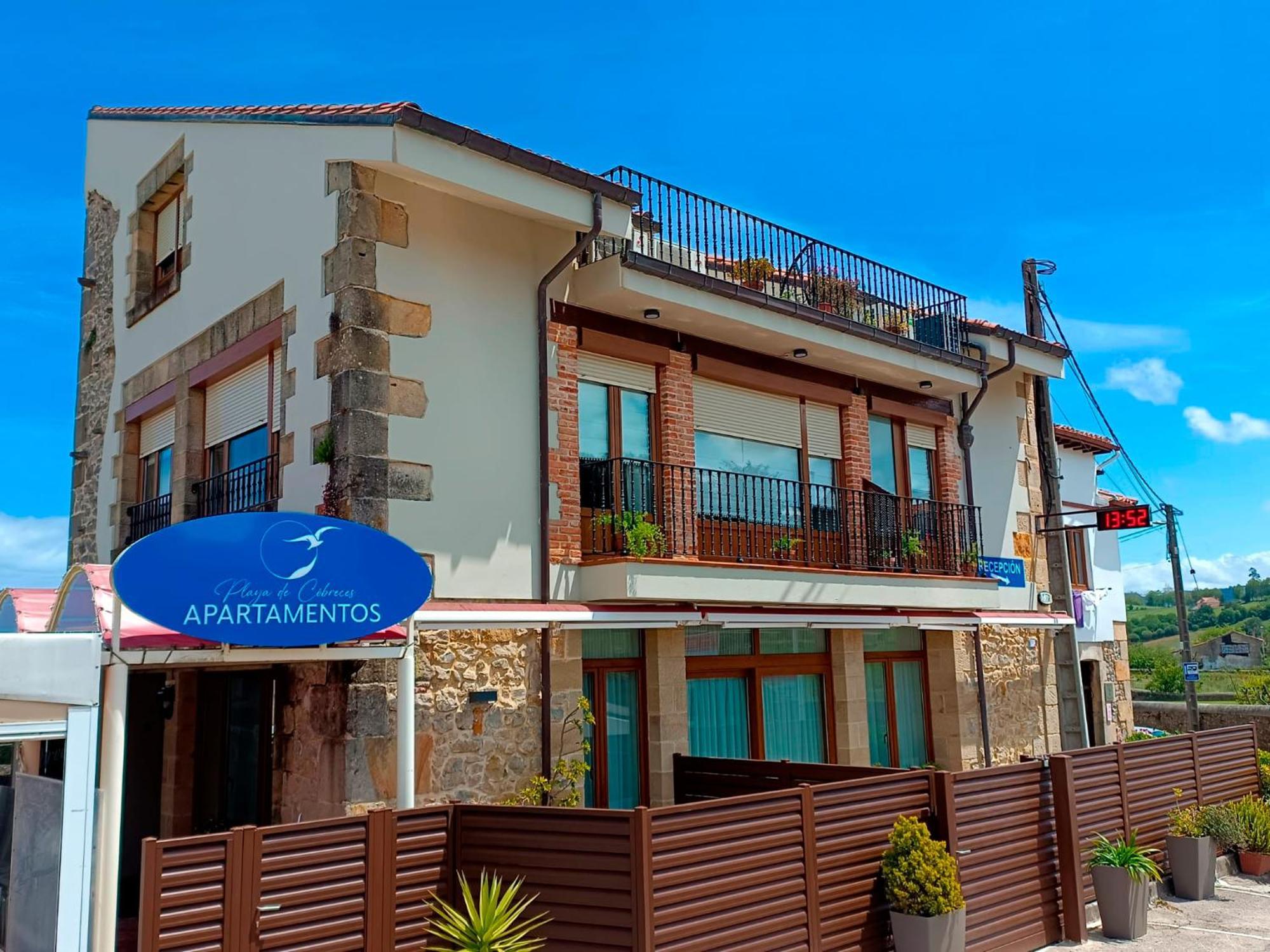 Apartamentos Playa De Cóbreces エクステリア 写真